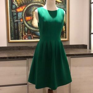 Fitted & pleated flare dress